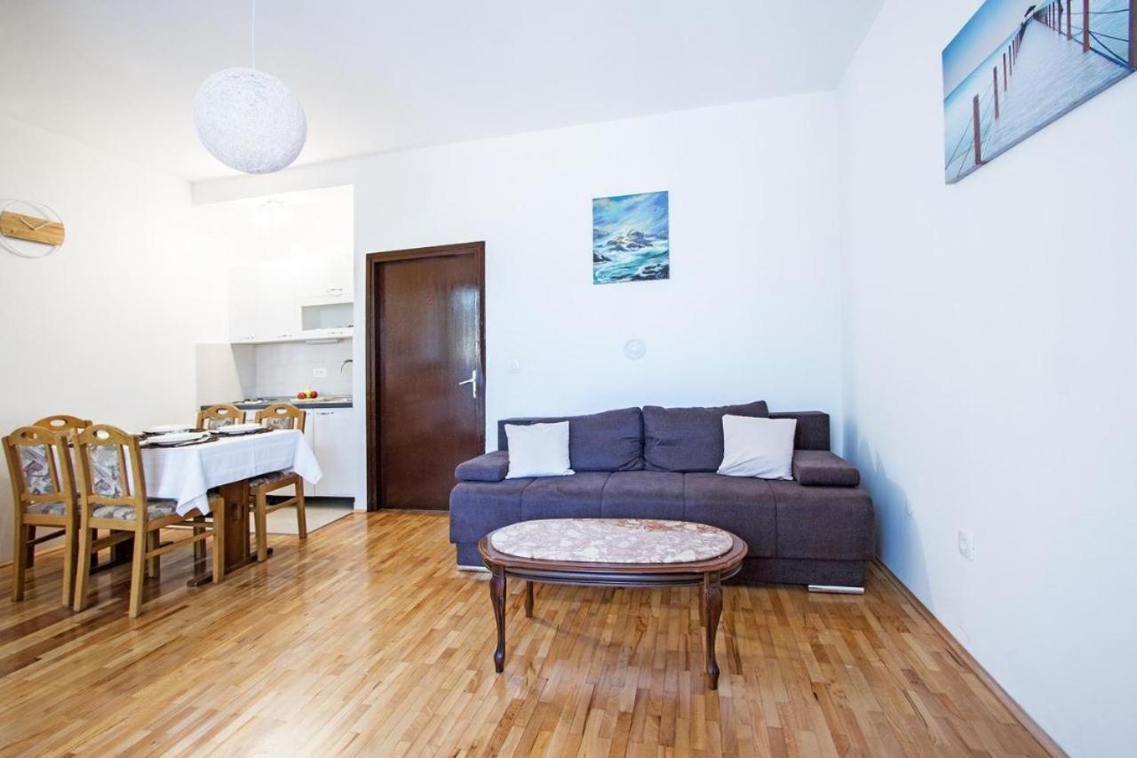 Apartment Andrejka Peroj Eksteriør billede